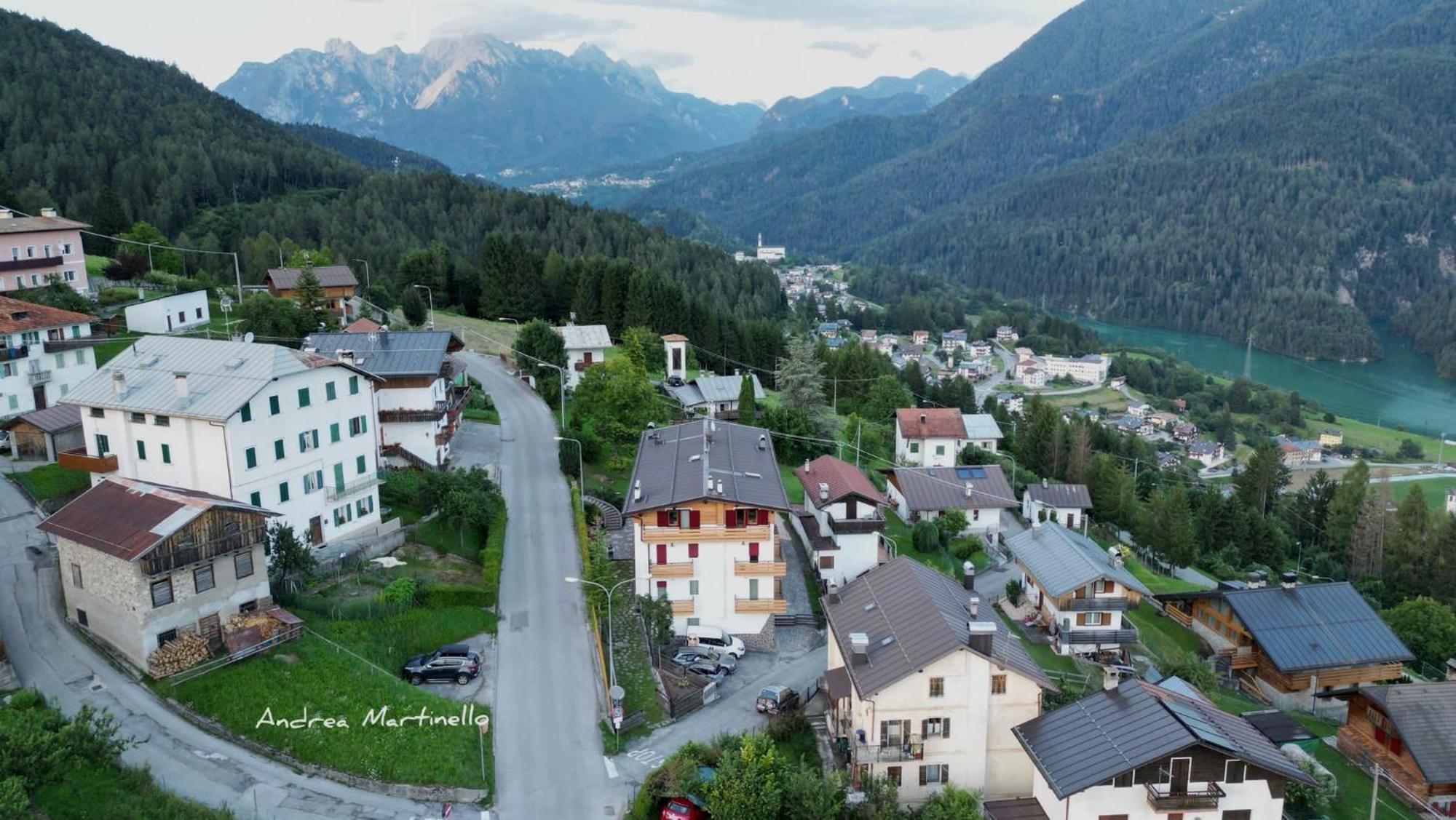 Mansarda La Soffitta Aparthotel Domegge di Cadore Exterior foto