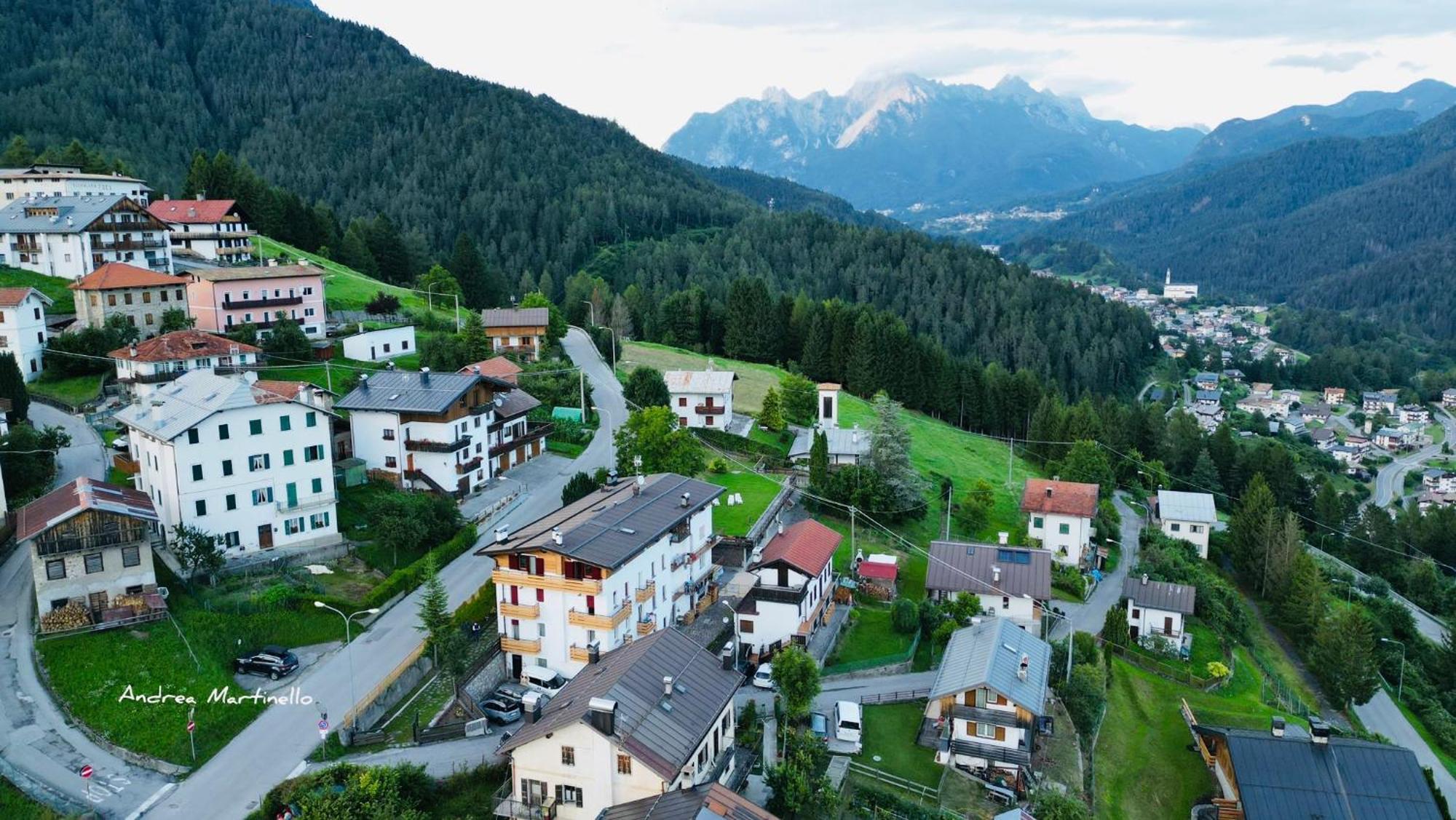 Mansarda La Soffitta Aparthotel Domegge di Cadore Exterior foto